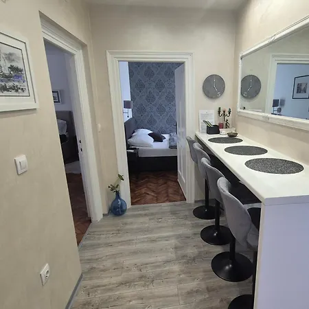 Deluxe Zoya Centar Apartmán *