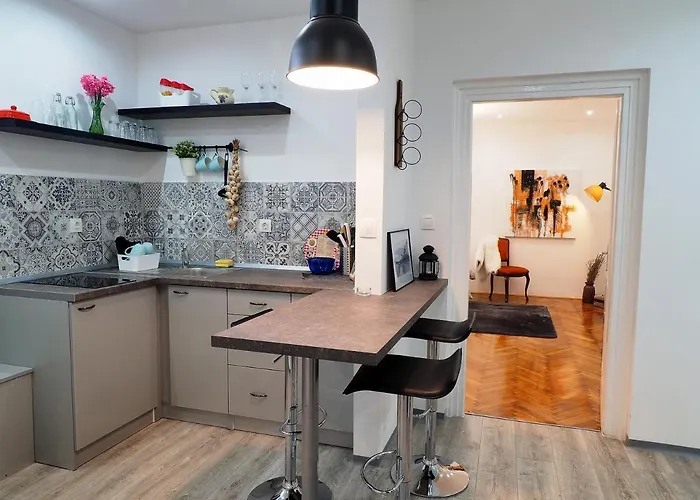 Deluxe Zoya Centar Apartman Póla